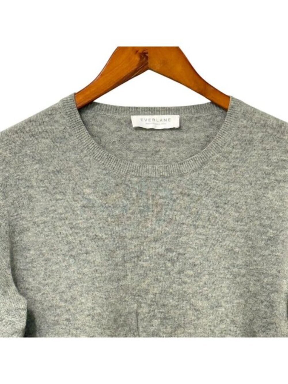 Everlane Women's Classice Crewneck 100% Cashmere Sweater Heathered Gray Size L - Picture 3 of 8